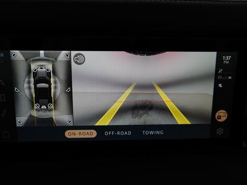 Used 2024 Land Rover Defender 110 S image 26