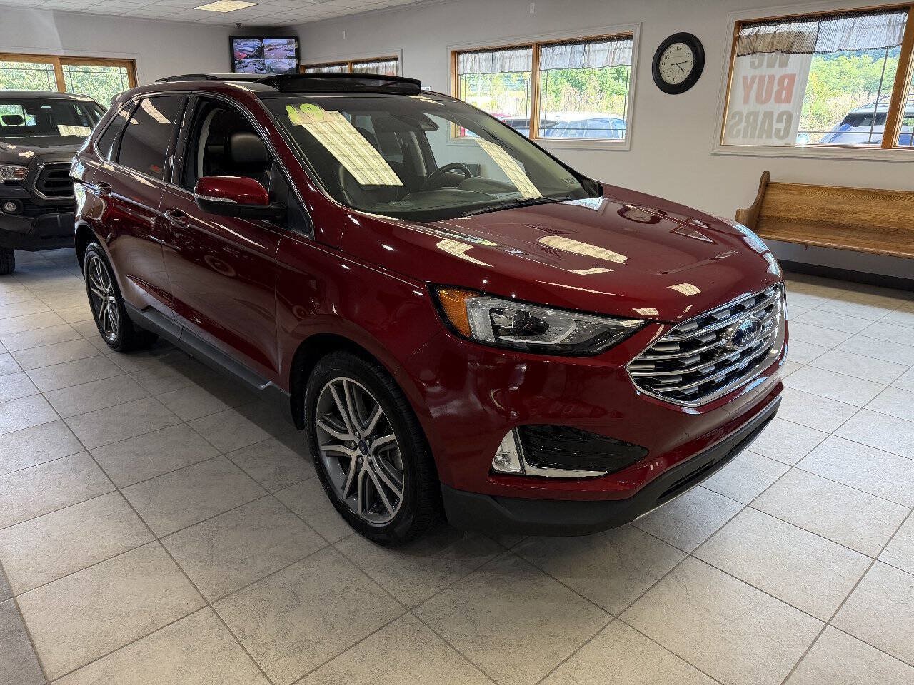 Used 2019 Ford Edge Titanium w/ Cold Weather Package AWD/4WD image 1