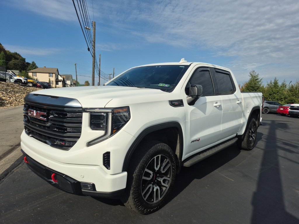 Used 2023 GMC Sierra 1500 AT4 w/ AT4 Premium Package AWD/4WD image 3