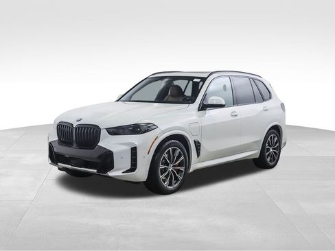 New 2026 BMW X5 xDrive50e w/ Executive Package image 1