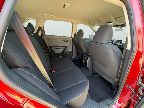 Used 2023 Nissan Rogue S FWD image 30