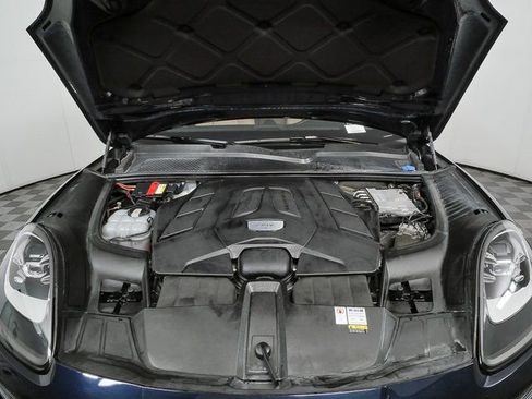 Certified 2022 Porsche Cayenne S image 35