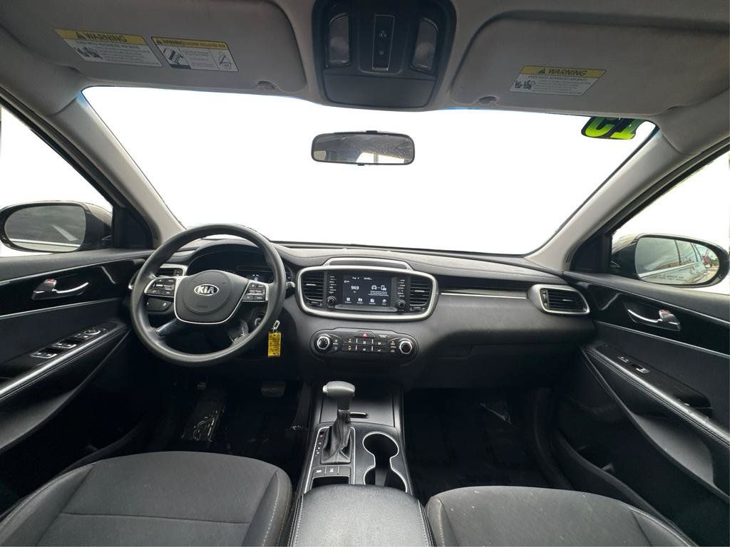 Used 2019 Kia Sorento AWD image 12