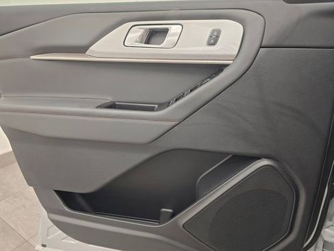 New 2026 Ford Explorer Active AWD/4WD image 39