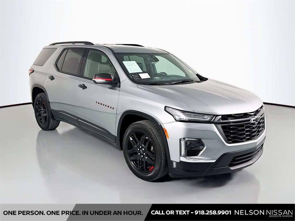 Used 2024 Chevrolet Traverse Premier w/ Redline Edition AWD/4WD image 3