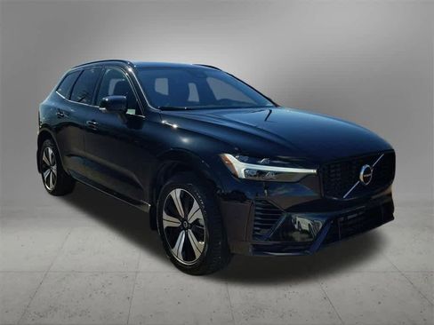 Used 2025 Volvo XC60 T8 Core w/ Protection Package Premier image 8