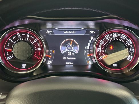 Used 2023 Dodge Challenger SXT image 21