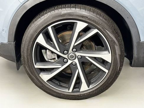Used 2021 Volvo XC40 T5 R-Design w/ Advanced Package image 33