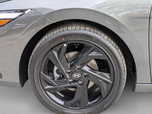 New 2026 Hyundai Elantra Sport image 9