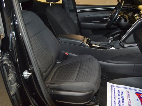 Used 2022 Hyundai Santa Cruz SEL Premium image 11