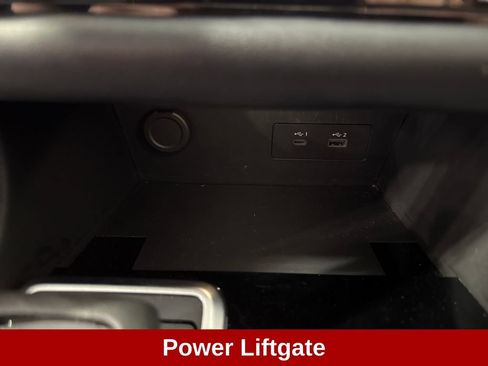 Used 2025 Nissan Pathfinder SV AWD/4WD image 17