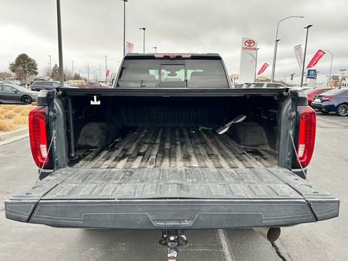 Used 2022 GMC Sierra 3500 Denali w/ Denali Ultimate Package image 24