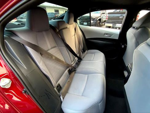 Used 2025 Toyota Corolla SE image 18
