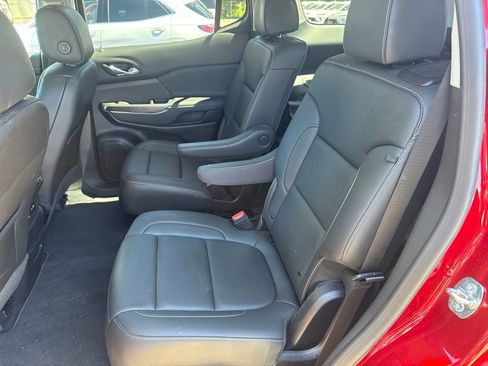 Used 2023 GMC Acadia SLT w/ Preferred Package FWD image 18