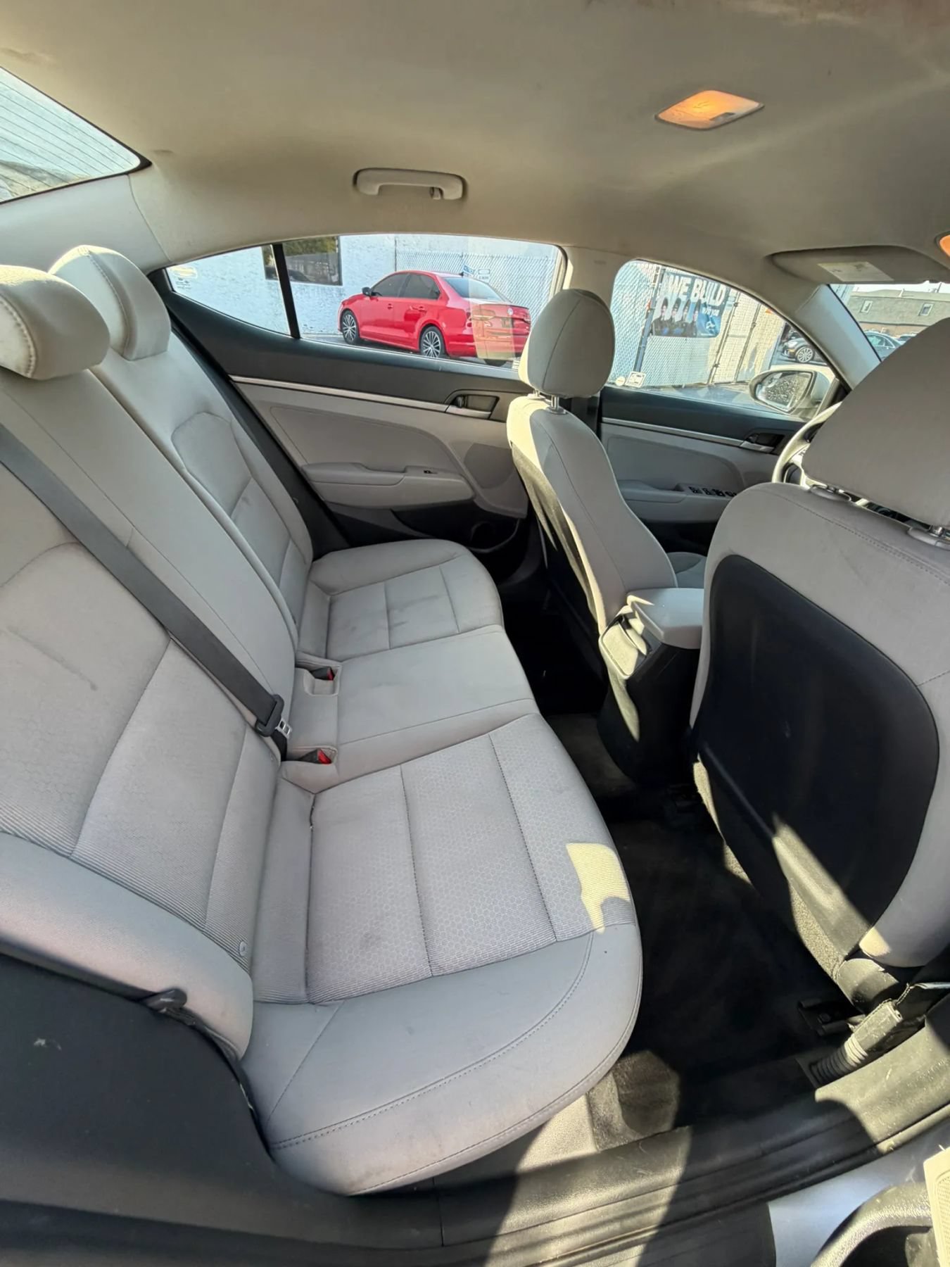 Used 2017 Hyundai Elantra SE FWD image 40