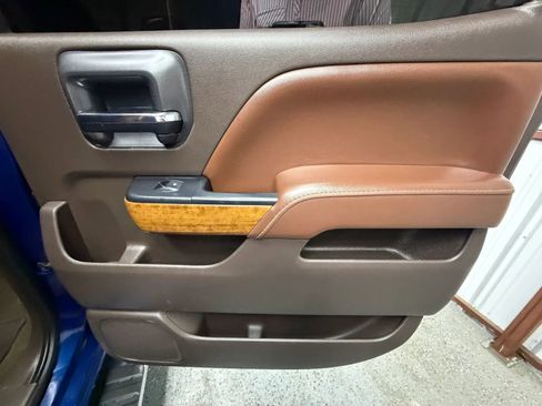 Used 2016 Chevrolet Silverado 2500 High Country w/ High Country Premium Package image 14