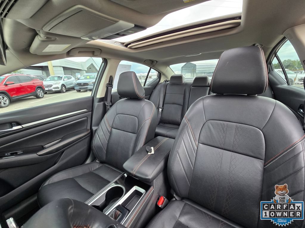 Used 2024 Nissan Altima 2.5 SR w/ SR Premium Package FWD image 25
