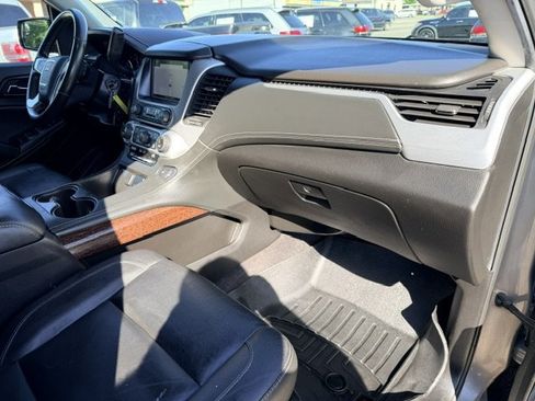 Used 2019 GMC Yukon XL SLT w/ Open Road Package AWD/4WD image 22