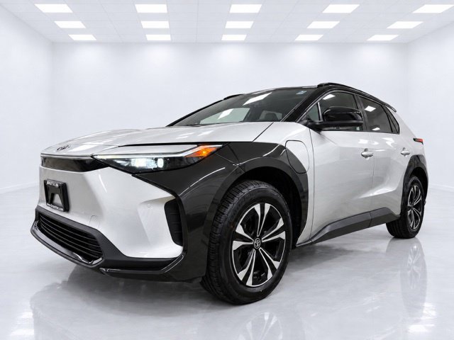 Used 2024 Toyota bZ4X AWD w/ Weather Package image 4