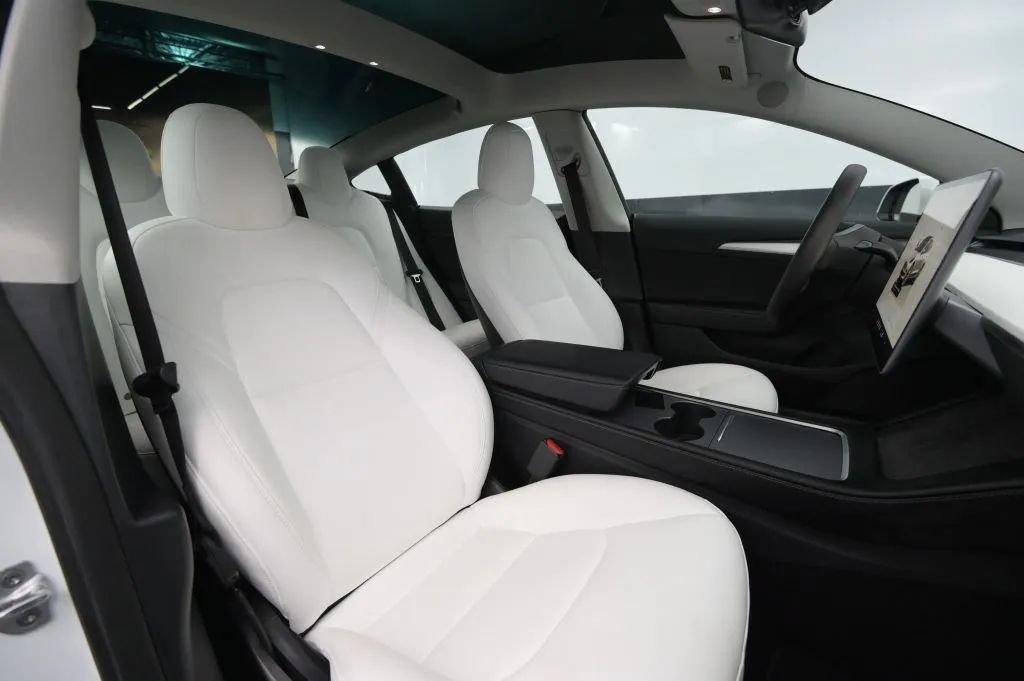 Used 2022 Tesla Model 3 Long Range AWD/4WD image 46