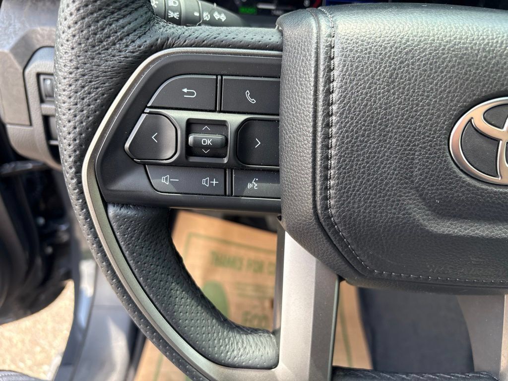 Certified 2025 Toyota Tacoma Limited AWD/4WD image 22