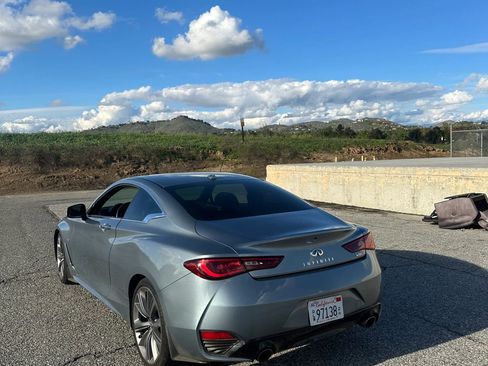 Used 2018 INFINITI Q60 Red Sport 400 w/ Sensory Package 3.0T Sport image 11