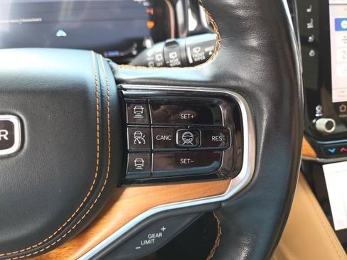 Used 2022 Jeep Grand Wagoneer Series III image 9