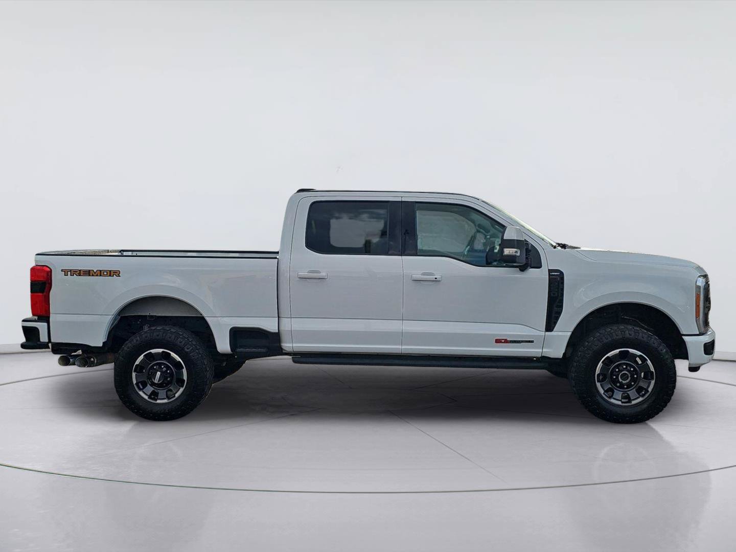 Used 2023 Ford F250 Lariat w/ Lariat Ultimate Package AWD/4WD image 6