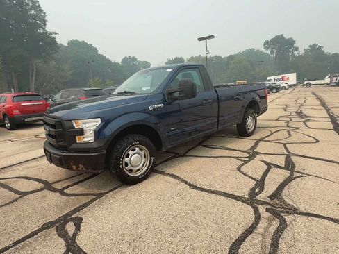 Used 2017 Ford F150 XL w/ Trailer Tow Package w/101A AWD/4WD image 4