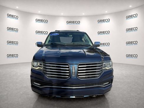 Used 2017 Lincoln Navigator Select RWD image 2