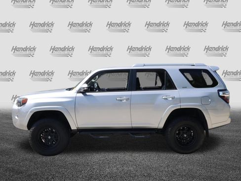 Used 2018 Toyota 4Runner SR5 Premium AWD/4WD image 6