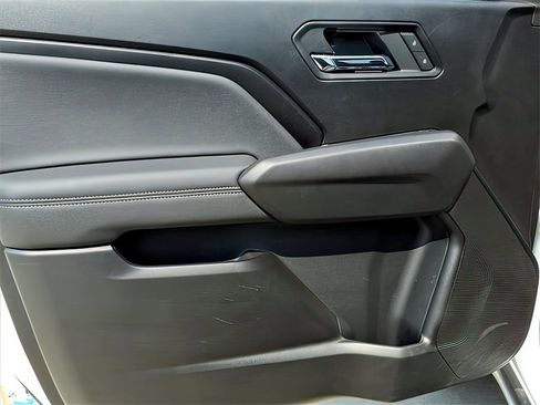 Used 2024 Chevrolet Colorado LT w/ LT Convenience Package II image 20