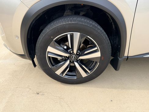 Used 2023 Nissan Rogue Platinum FWD image 31
