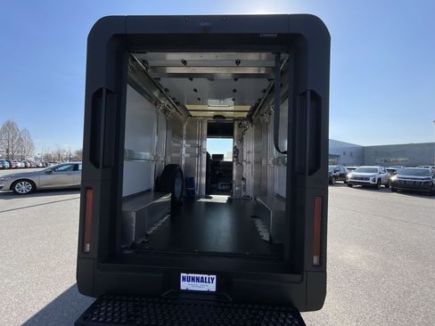 New 2025 Chevrolet Brightdrop 400 image 63