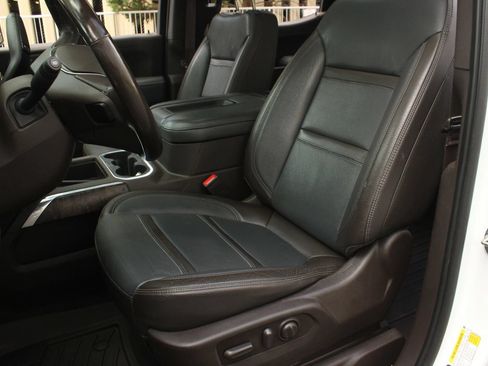 Used 2020 GMC Sierra 1500 Denali w/ Denali Ultimate Package AWD/4WD image 17