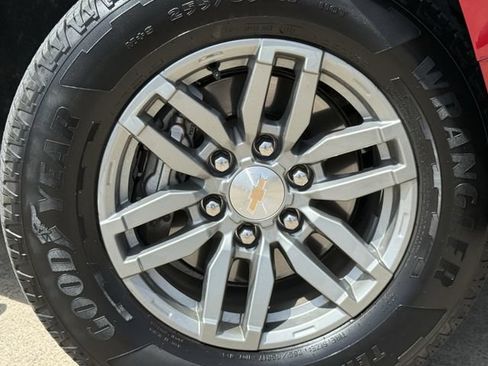 Certified 2024 Chevrolet Colorado LT w/ LT Convenience Package II RWD image 12