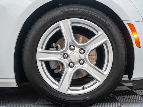 Used 2023 Chevrolet Camaro LT RWD image 16