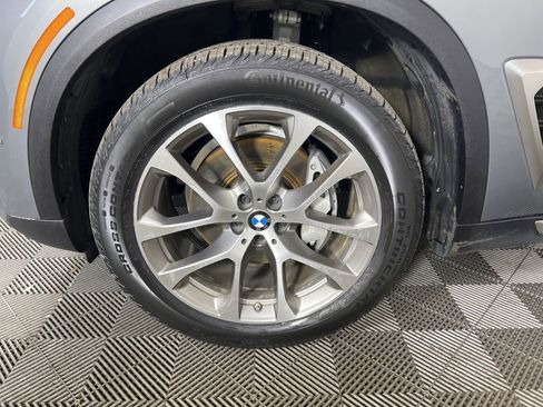 Certified 2024 BMW X5 xDrive40i w/ Premium Package image 19