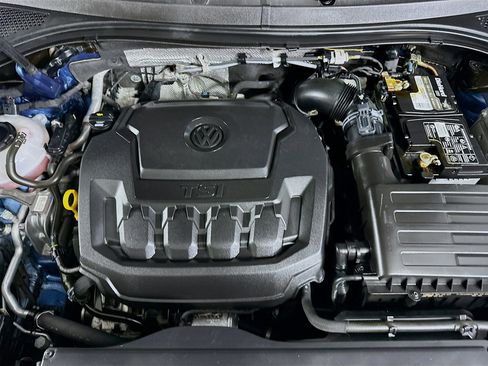 Used 2020 Volkswagen Tiguan SE image 30