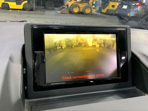 Used 2011 Lexus CT 200h Premium image 26