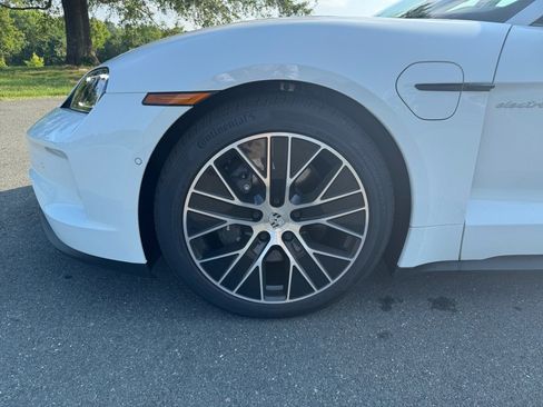 New 2025 Porsche Taycan image 11