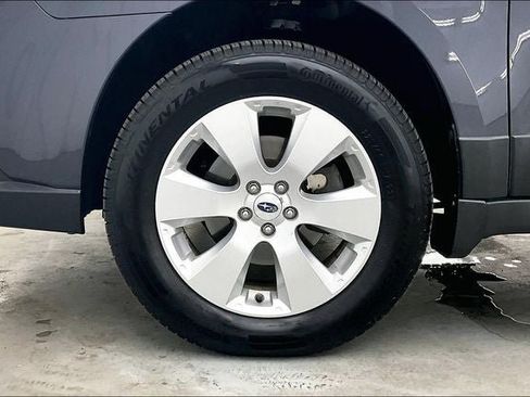 Used 2012 Subaru Outback 2.5i Limited w/ Moonroof Pkg AWD/4WD image 10