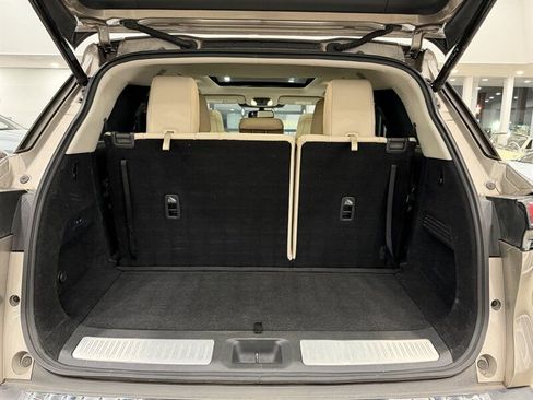 Used 2022 INFINITI QX60 Sensory w/ Cargo Package image 11