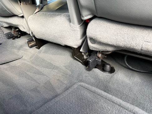 Used 2003 Ford F250 Lariat image 65