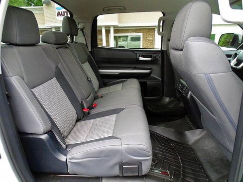 Used 2017 Toyota Tundra SR5 AWD/4WD image 31