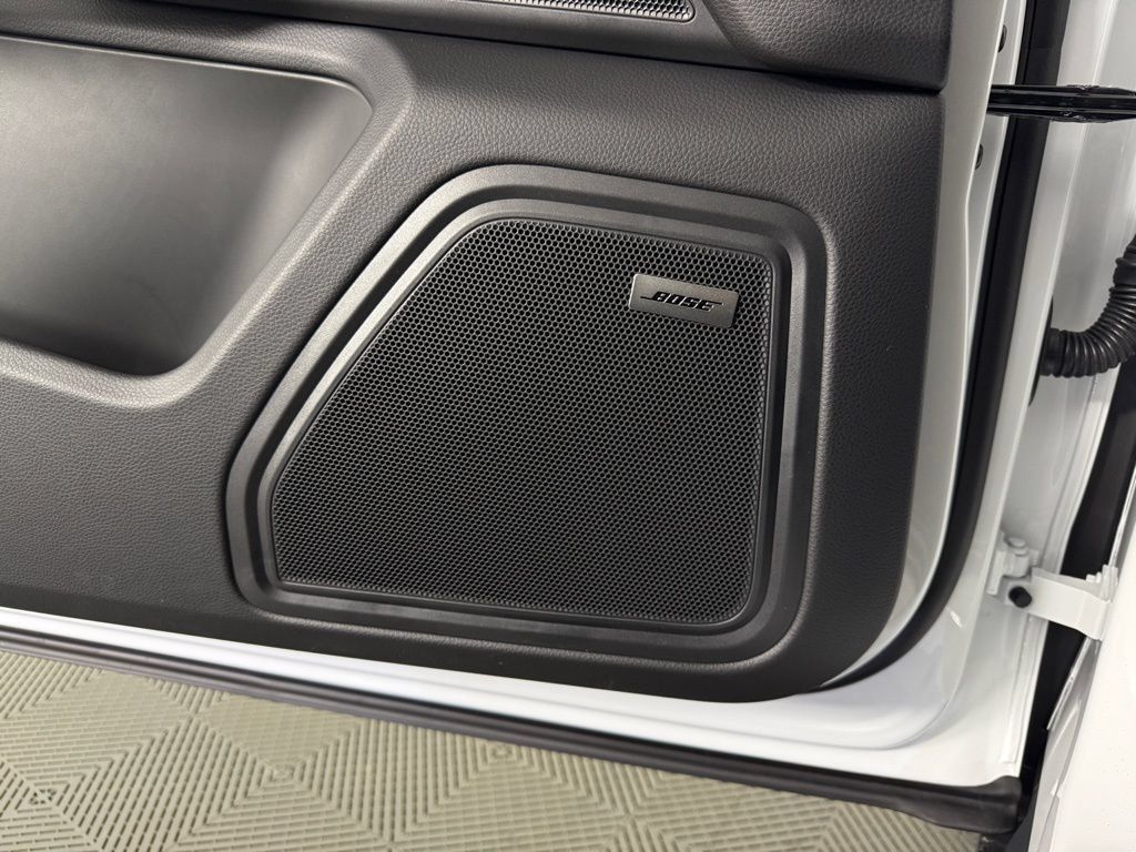 Certified 2026 Porsche Macan AWD/4WD image 22