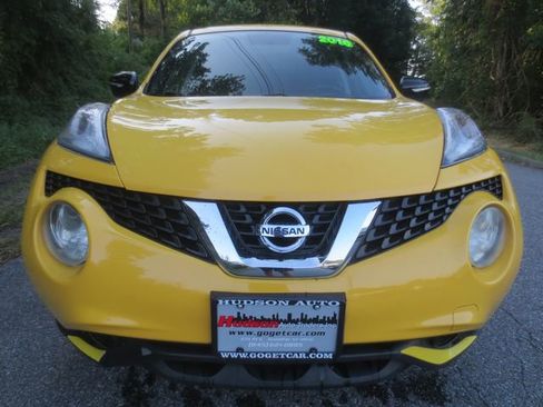 Used 2016 Nissan Juke SV image 3