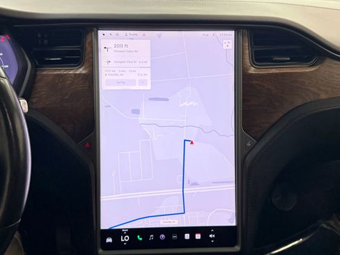 Used 2018 Tesla Model X 100D image 34