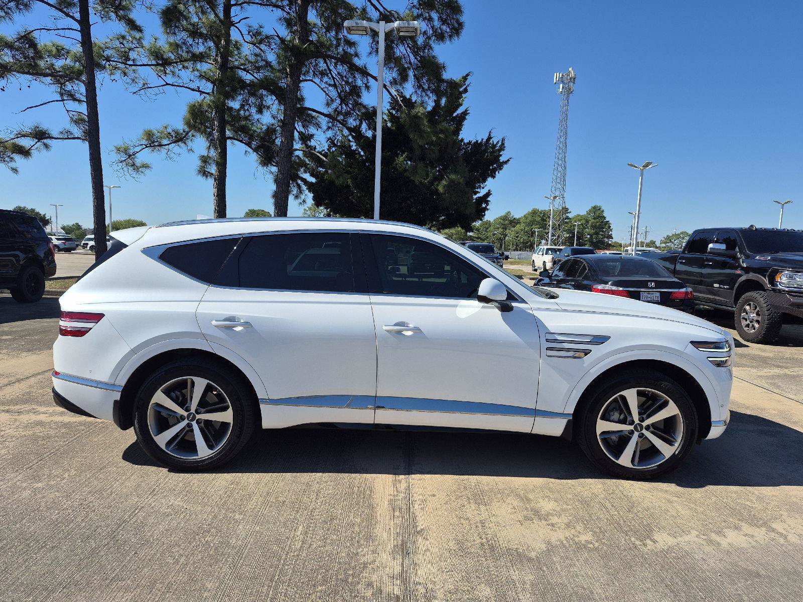 Used 2023 Genesis GV80 2.5T w/ Advanced Package AWD/4WD image 16