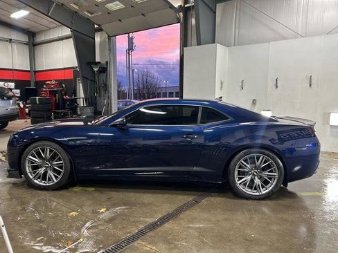 Used 2010 Chevrolet Camaro SS w/ RS Package RWD image 4